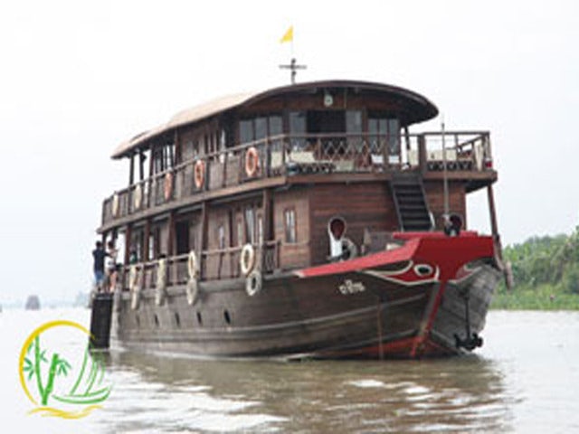 Cruise along the Mekong River on a Deluxe Mekong Delta Cruise
